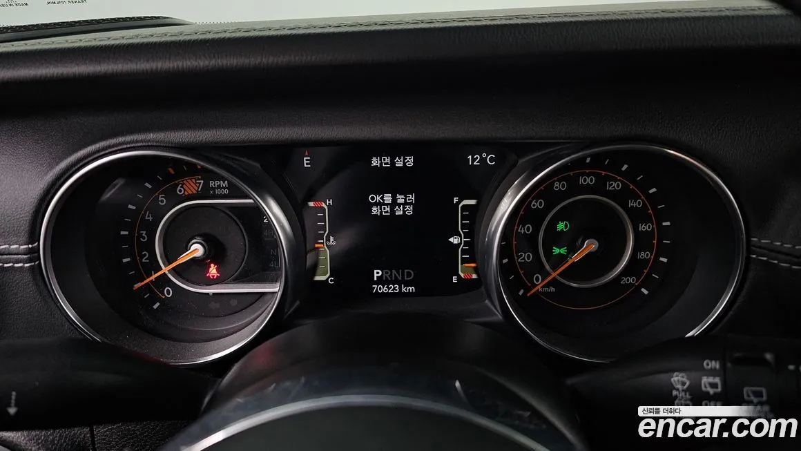 Jeep Wrangler 2021 из KR, фото 8