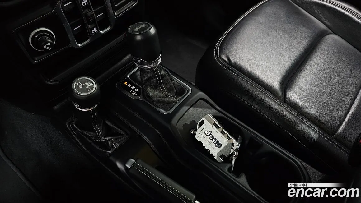 Jeep Wrangler 2021 из KR, фото 9