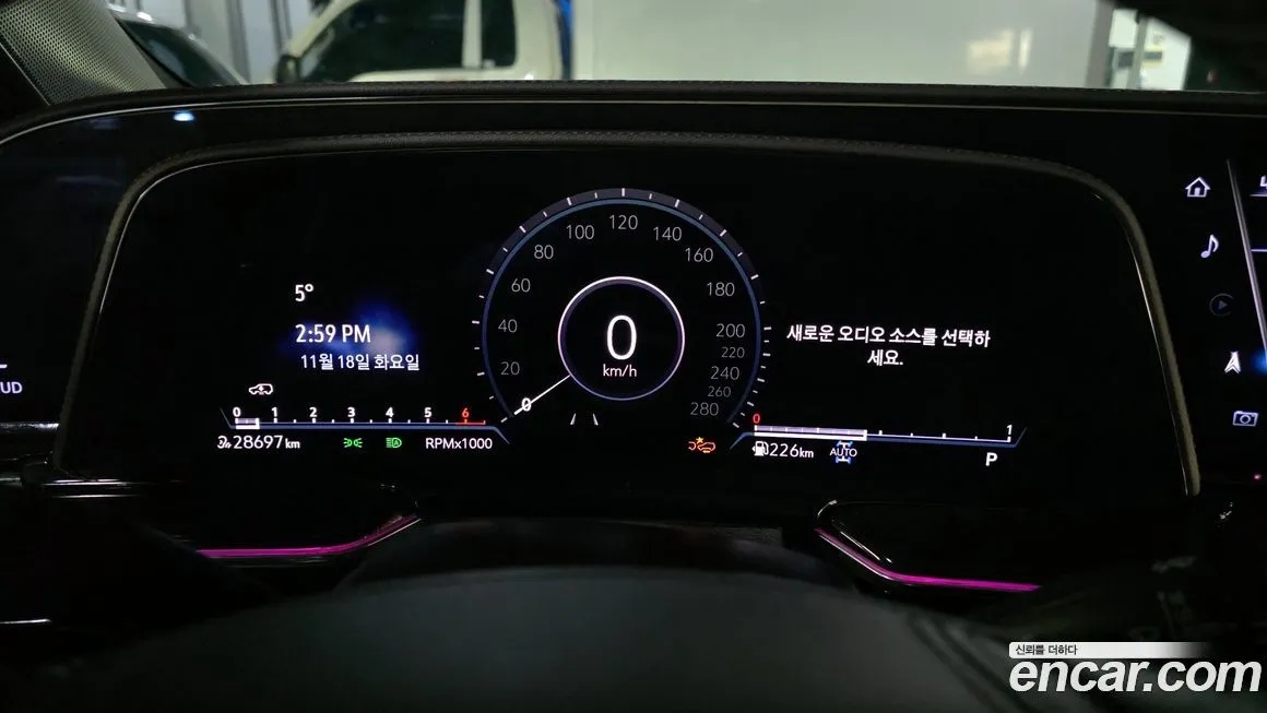Cadillac Escalade 2023 из KR, фото 2