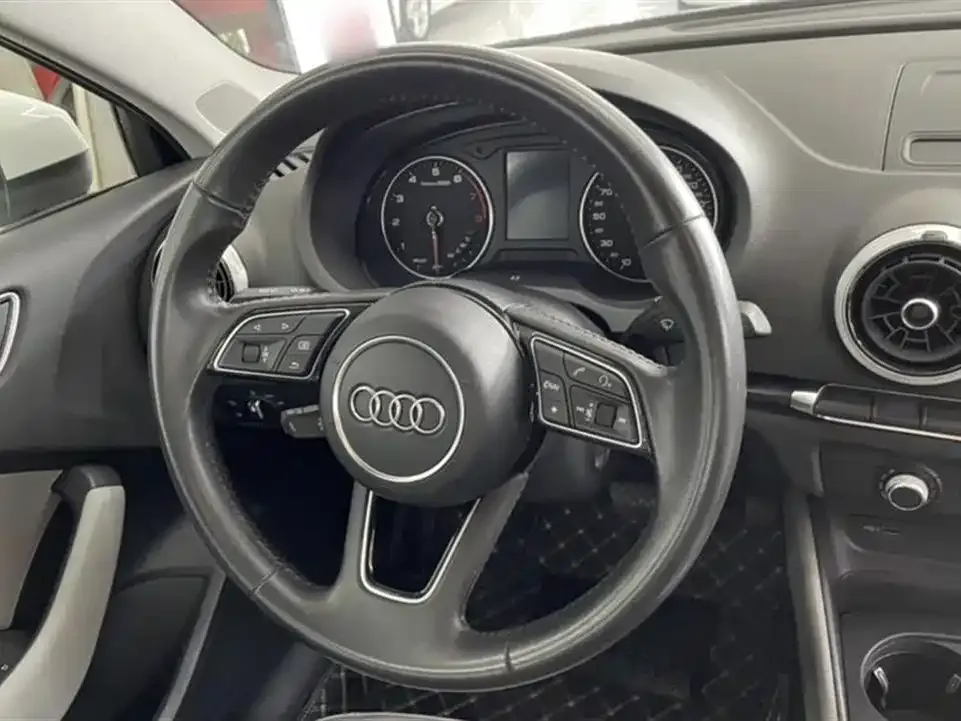 Audi A3 — фото 10