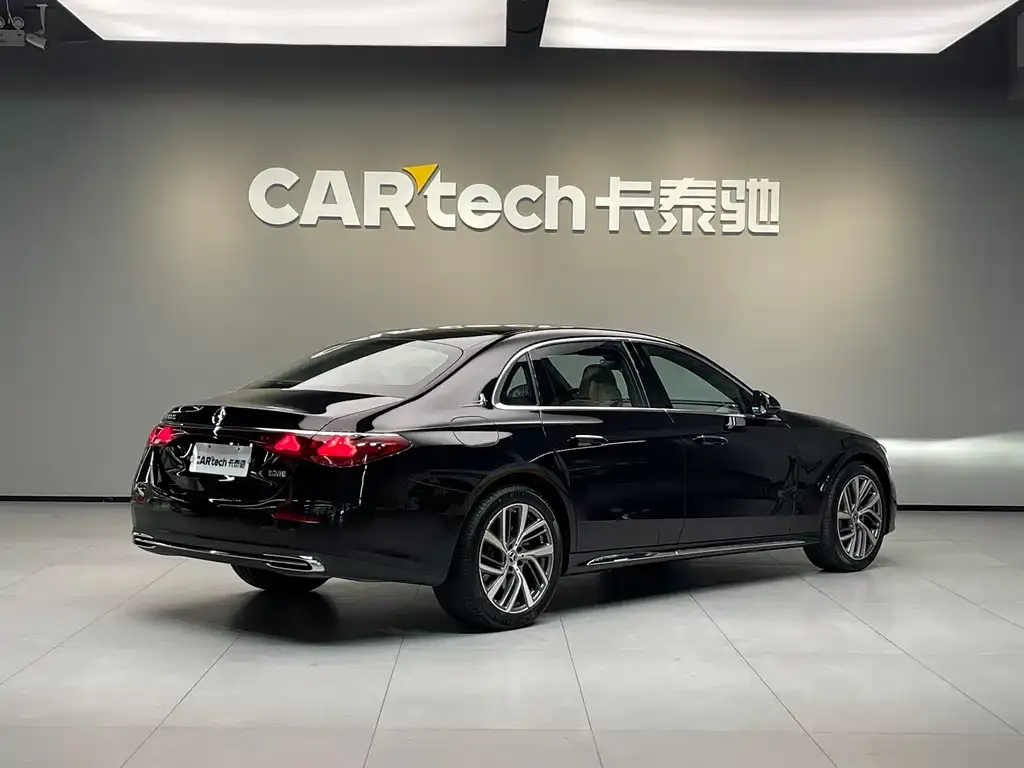 Mercedes-Benz E-Class 2024 из CN, фото 4