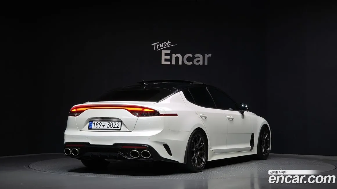 Kia Stinger 2023 из KR, фото 2