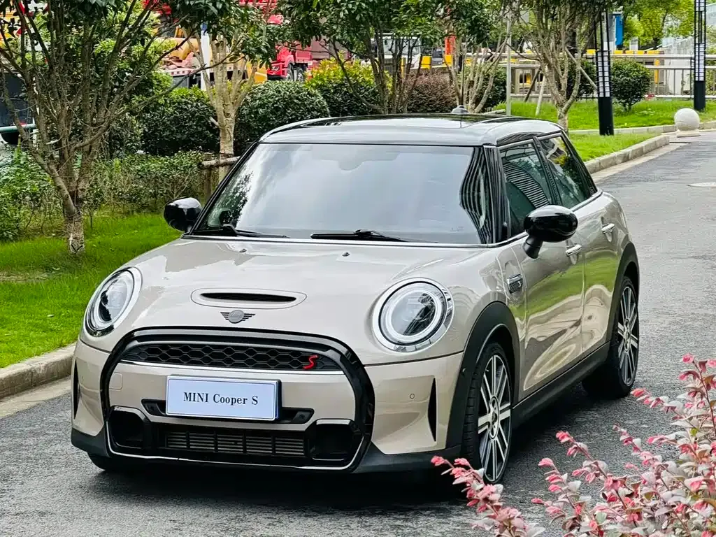 MINI Cooper (3-door) 2021 из CN, фото 1