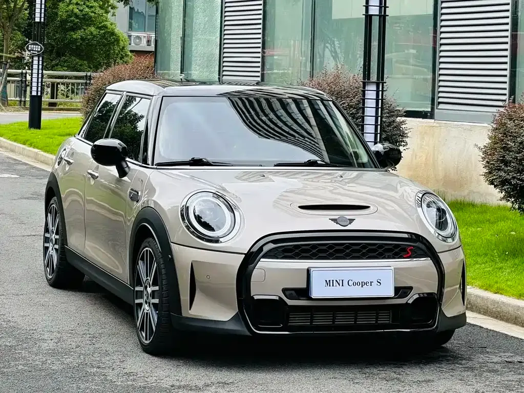 MINI Cooper (3-door) 2021 из CN, фото 3
