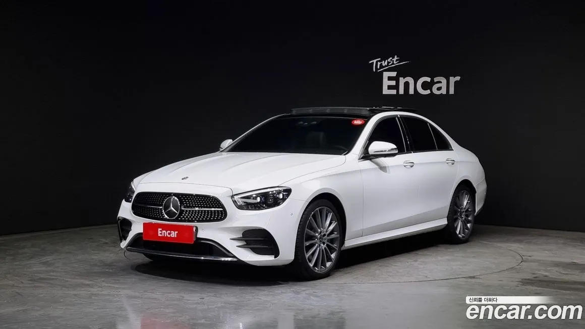 Mercedes-Benz E-Class — фото 1