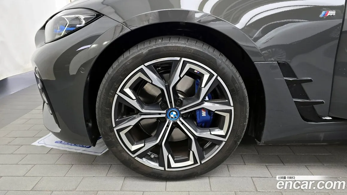 BMW i4 2022 из KR, фото 5