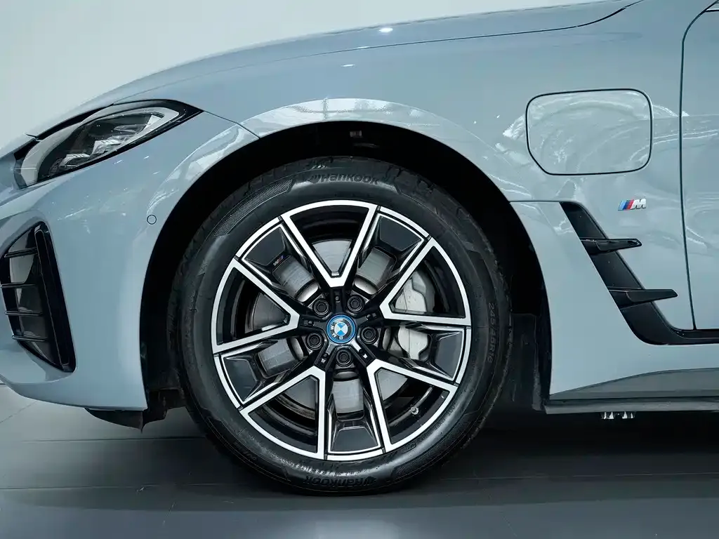 BMW i4 2023 из CN, фото 6