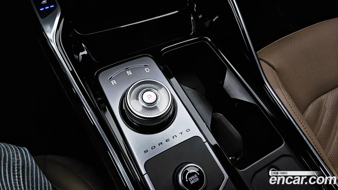 Kia Sorento — фото 9