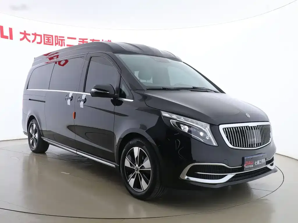 Mercedes-Benz V-Class 2023 из CN, фото 2