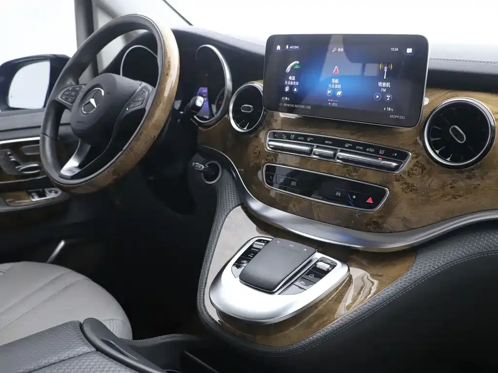 Mercedes-Benz V-Class 2023 из CN, фото 5