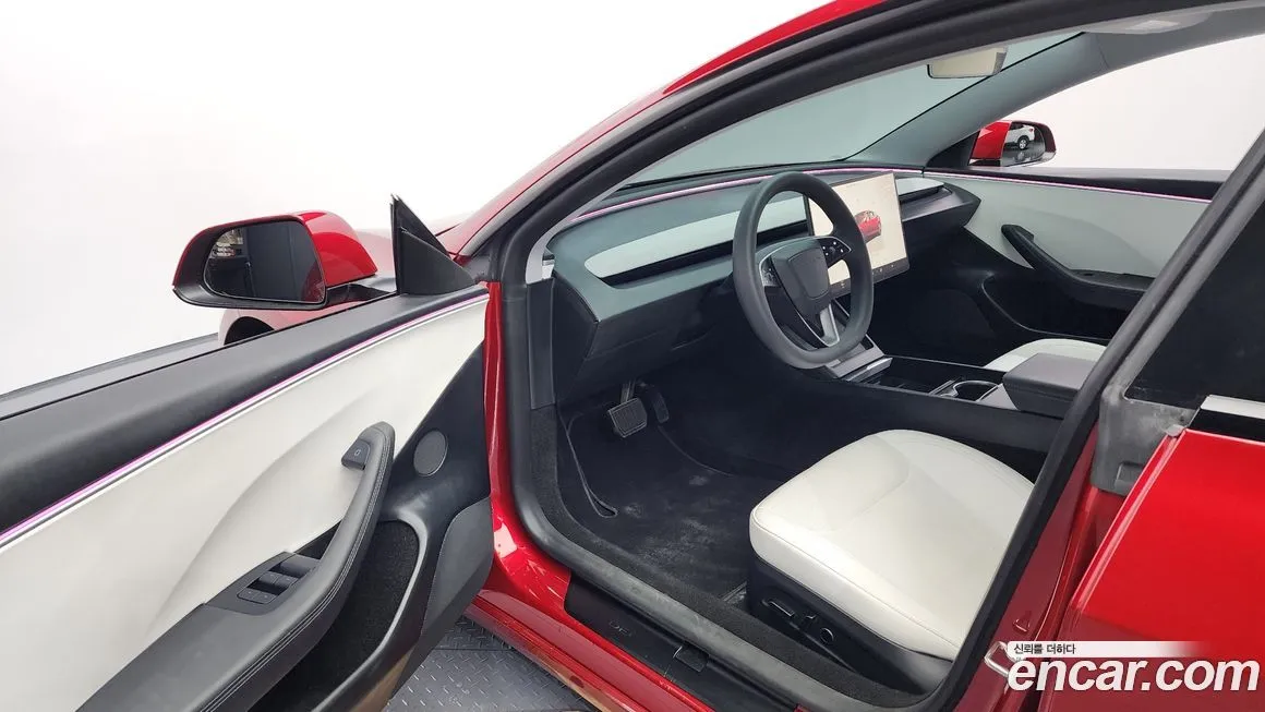 Tesla Model 3 — фото 10