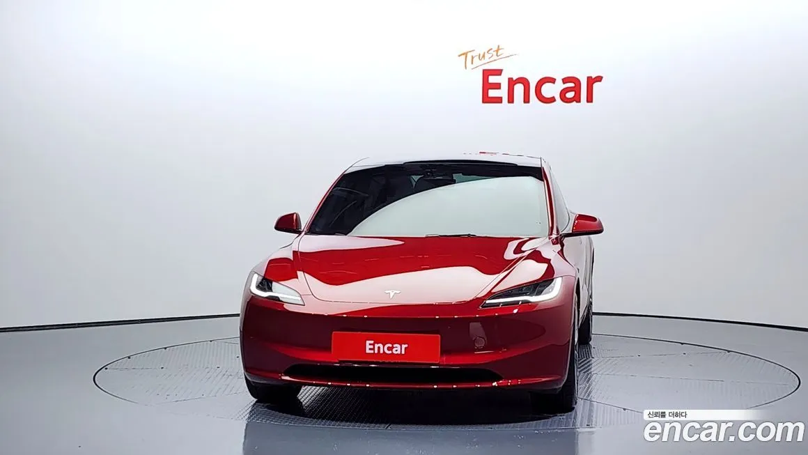 Tesla Model 3 — фото 3