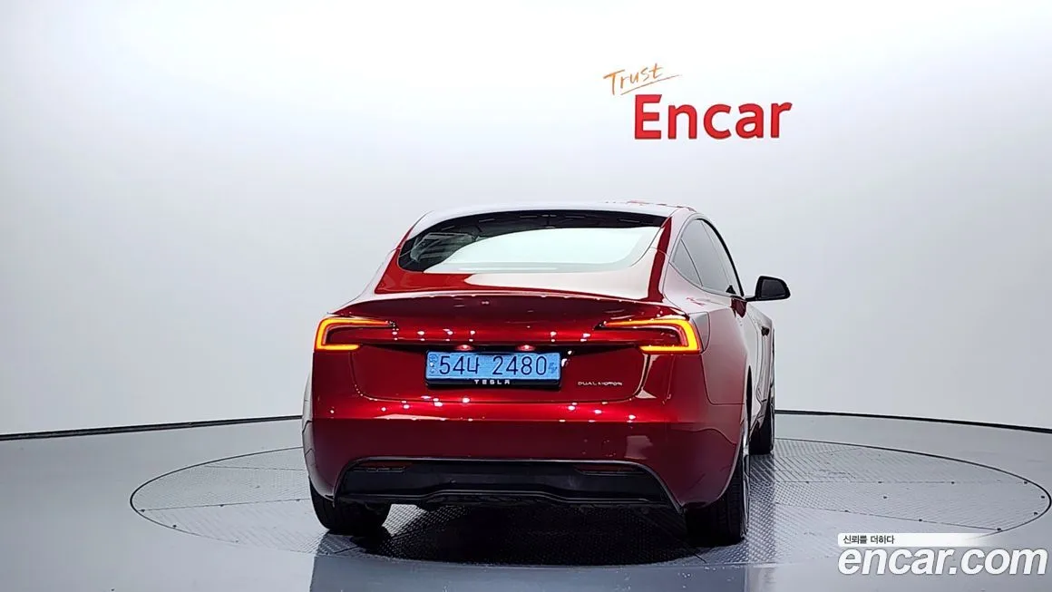 Tesla Model 3 — фото 4