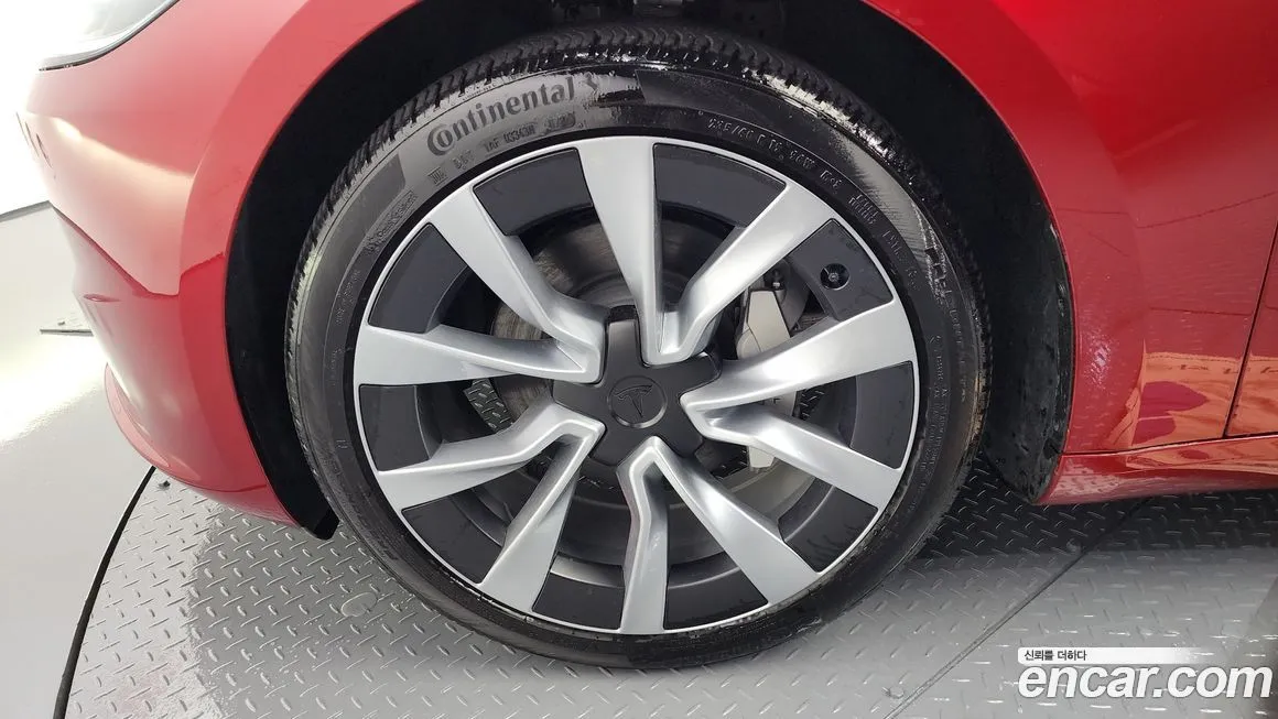 Tesla Model 3 — фото 5