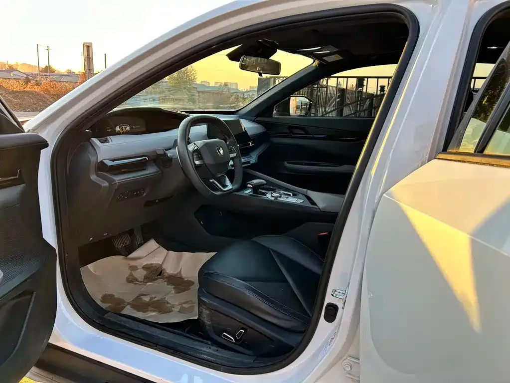 Changan UNI-V 2022 из CN, фото 4