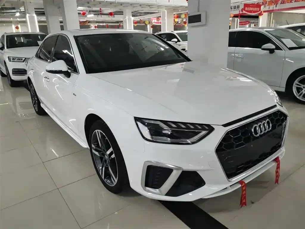 Audi A4L 2021 из CN, фото 4
