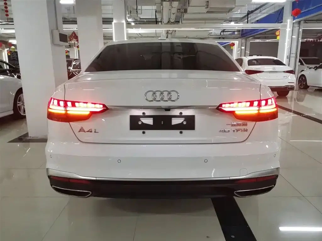 Audi A4L 2021 из CN, фото 5