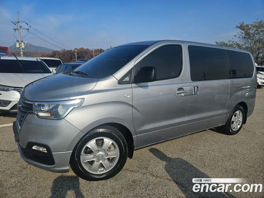 Hyundai Starex