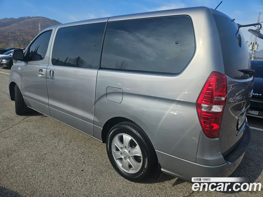 Hyundai Starex 2021 из KR, фото 2