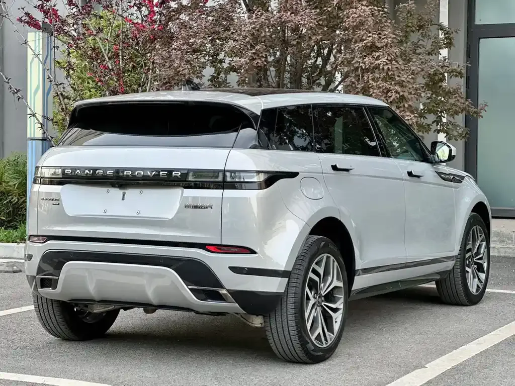 Land Rover Evoque PHEV — фото 10