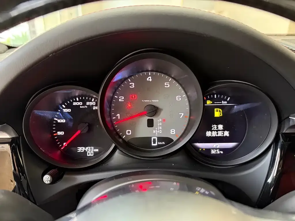 Porsche Macan 2021 из CN, фото 9