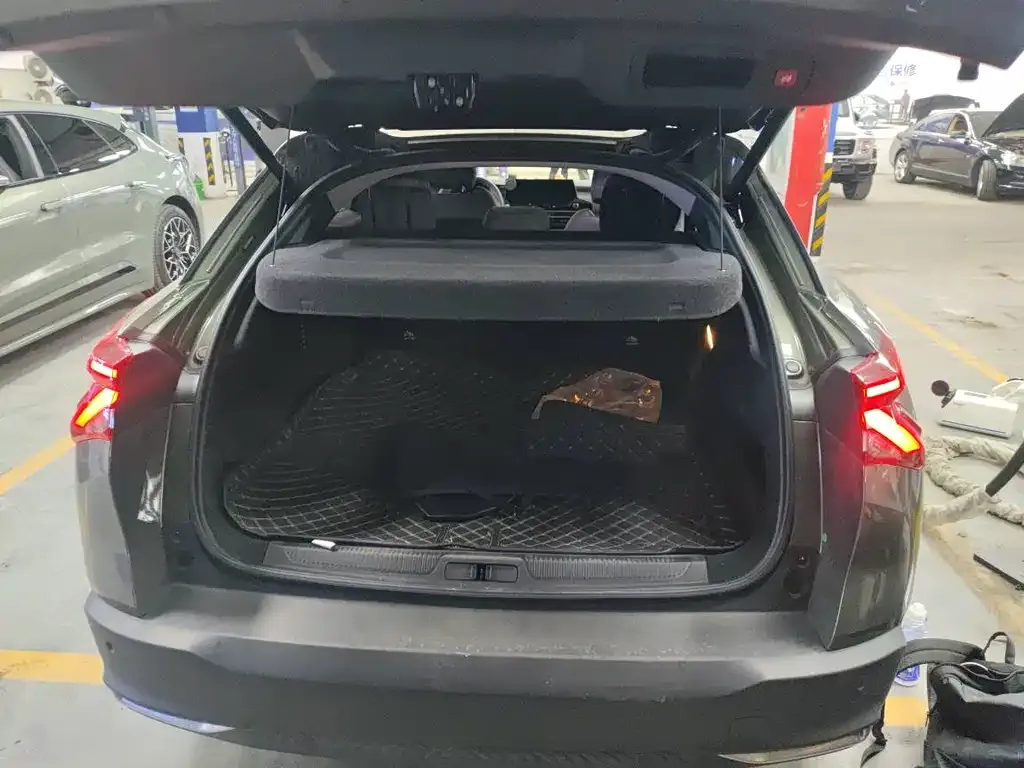 Citroen C5 X 2022 из CN, фото 5