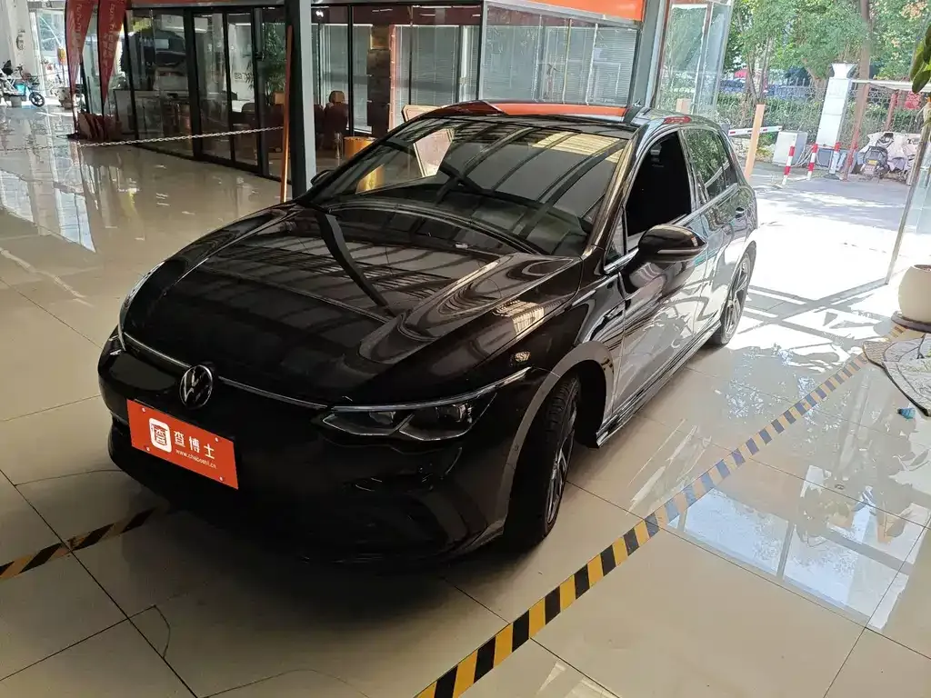 Volkswagen Golf 2022 из CN, фото 2