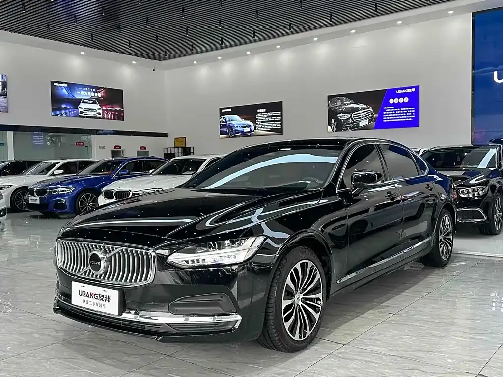 Volvo S90 2024 из CN, фото 1