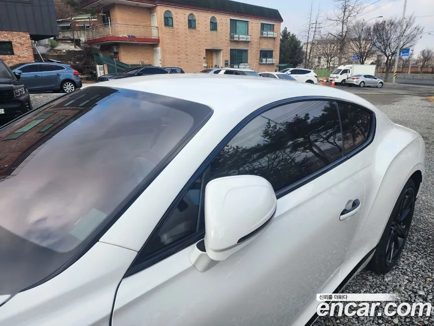 Bentley Continental 2021 из KR, фото 2