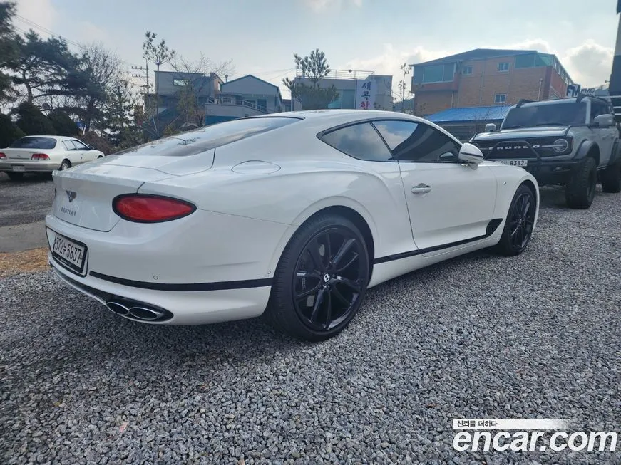 Bentley Continental 2021 из KR, фото 3