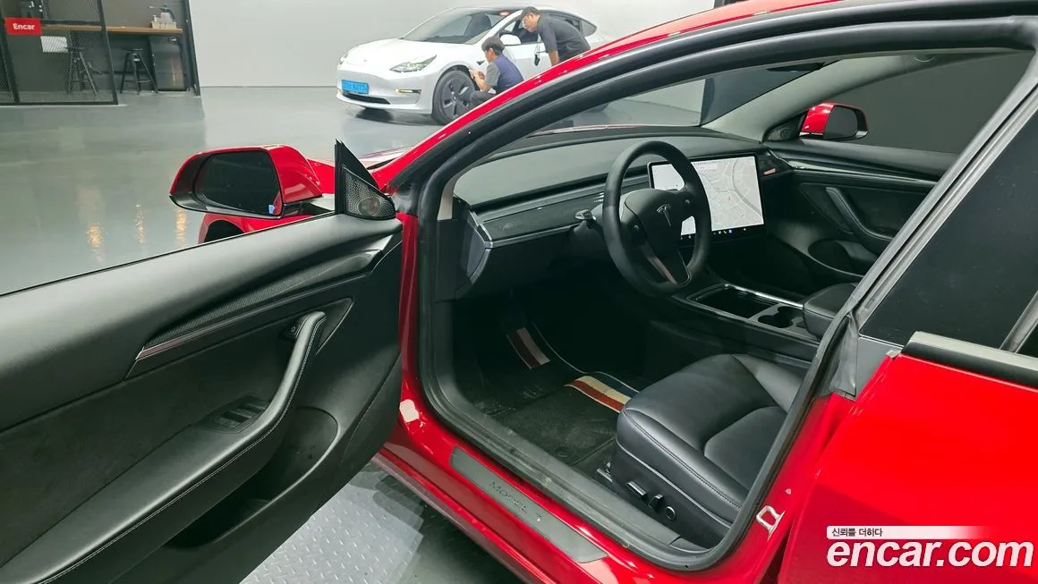Tesla Model 3 — фото 10