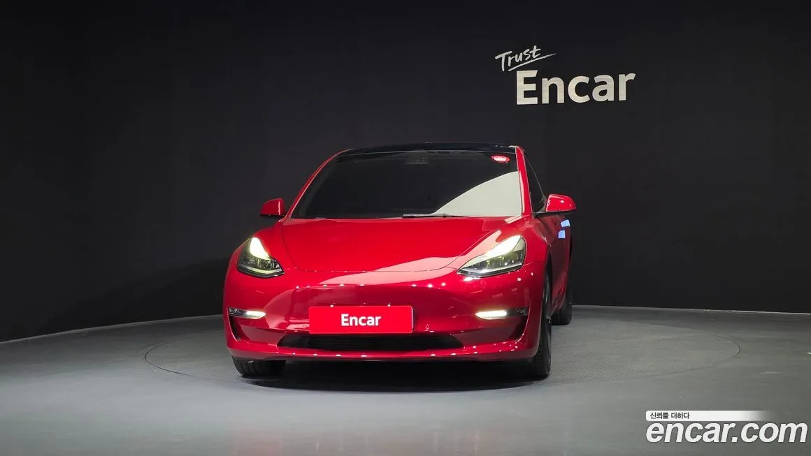 Tesla Model 3 — фото 3