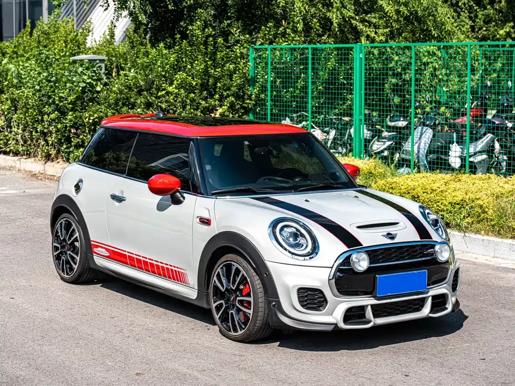 MINI JCW (John Cooper Works) 2021 из CN, фото 3