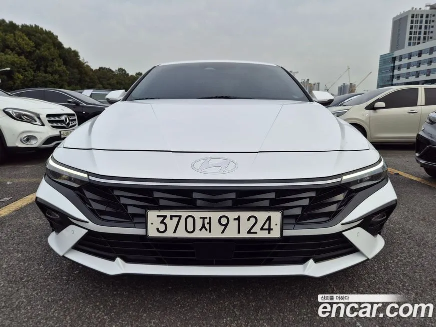Hyundai AVANTE — фото 1
