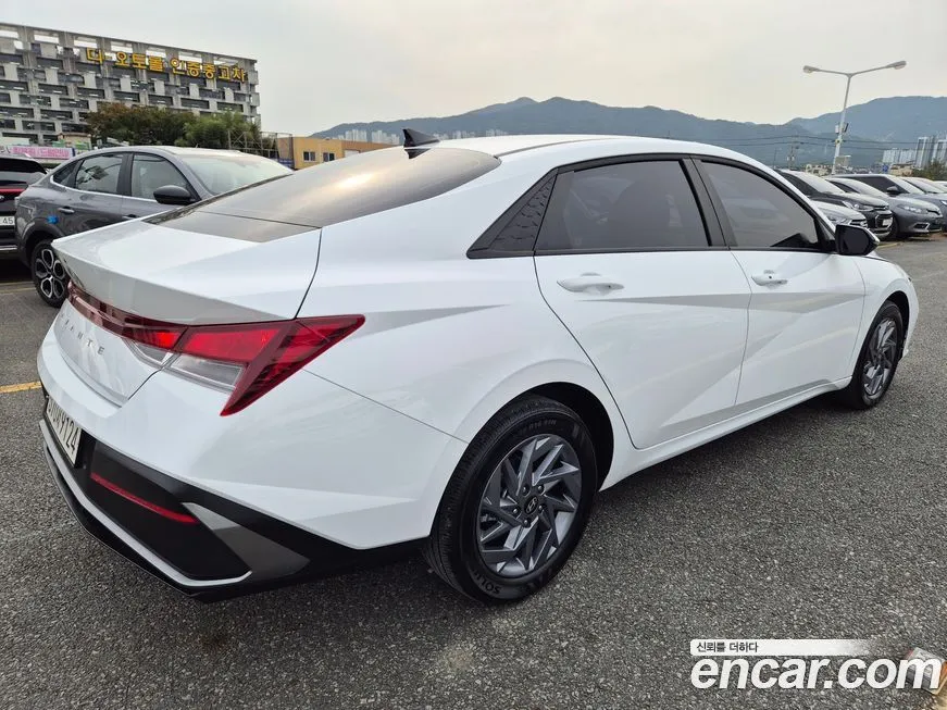 Hyundai AVANTE — фото 6