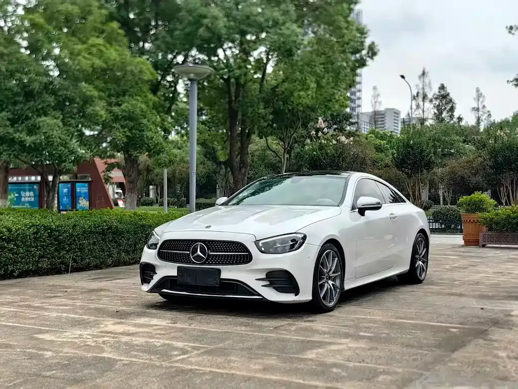 Mercedes-Benz E-Class (Import) — фото 1