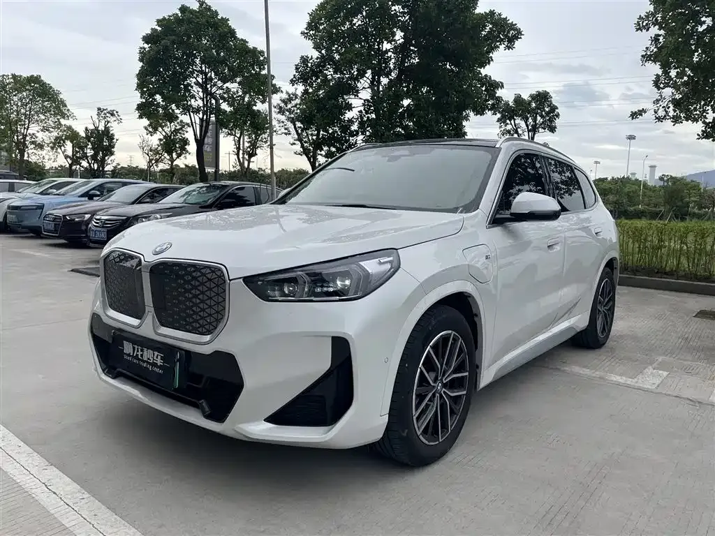 BMW iX1 2024 из CN, фото 1
