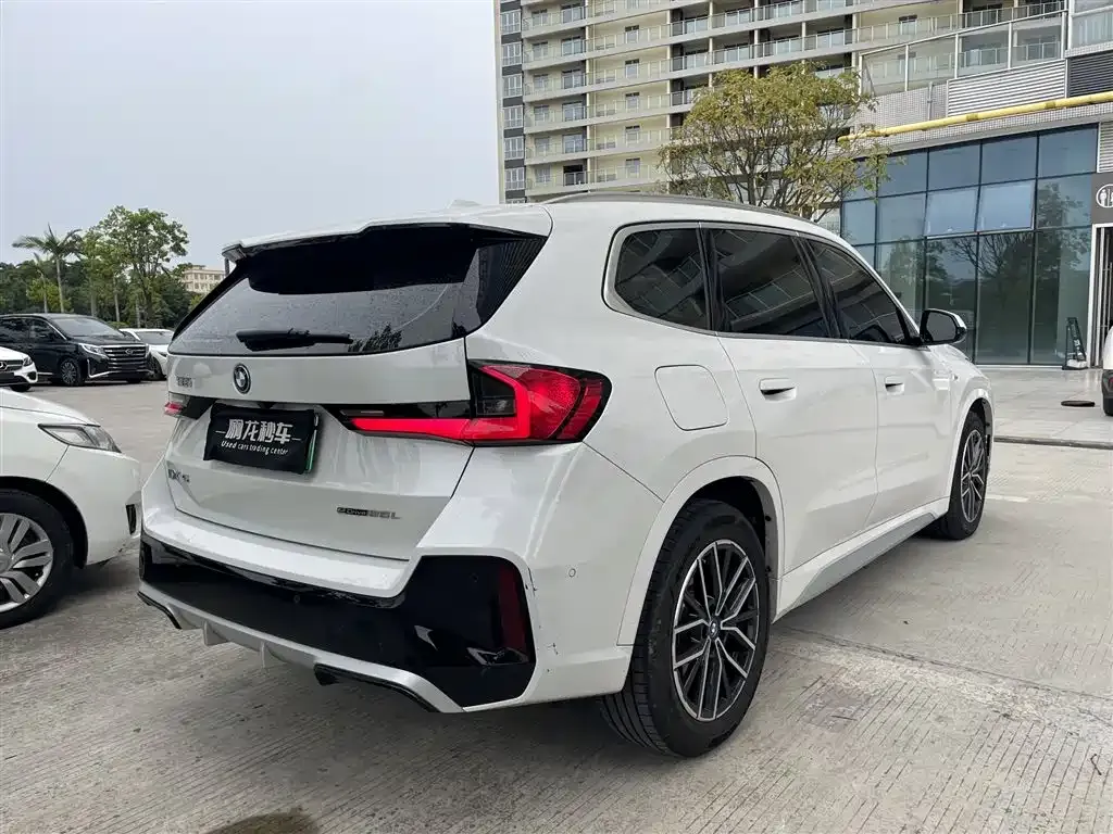 BMW iX1 2024 из CN, фото 7