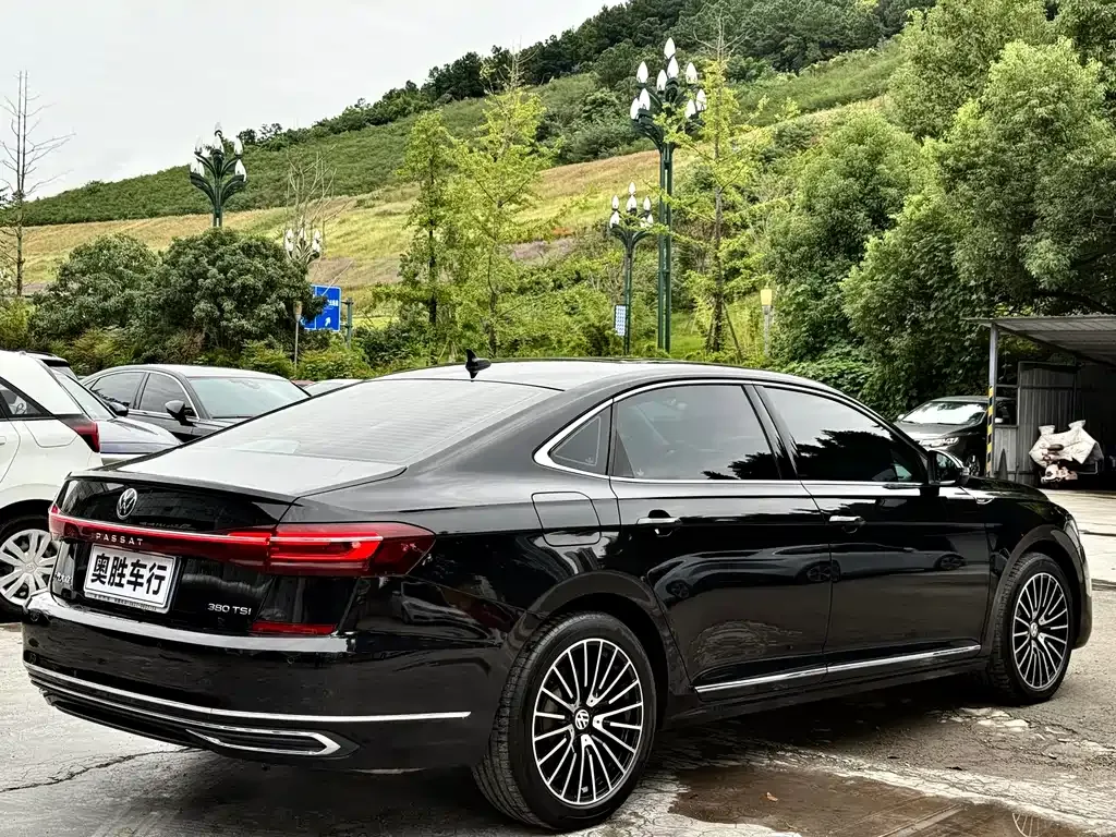 Volkswagen Passat 2024 из CN, фото 7