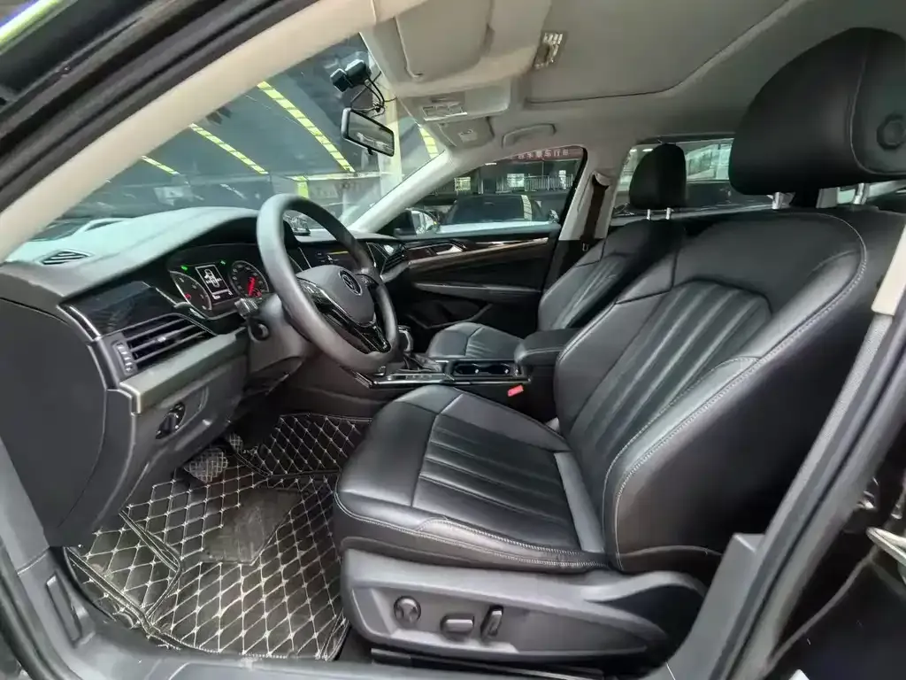 Volkswagen Passat 2022 из CN, фото 4