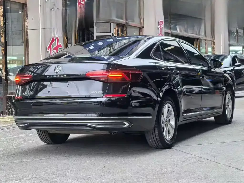 Volkswagen Passat 2022 из CN, фото 7