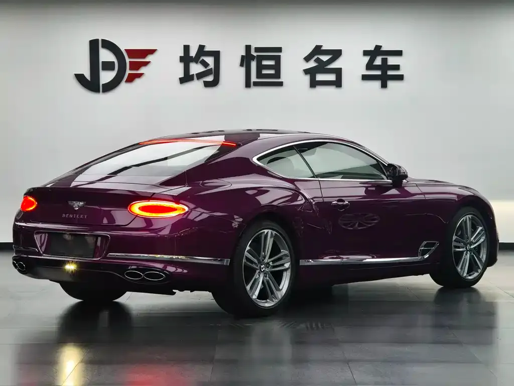 Bentley Continental 2024 из CN, фото 5