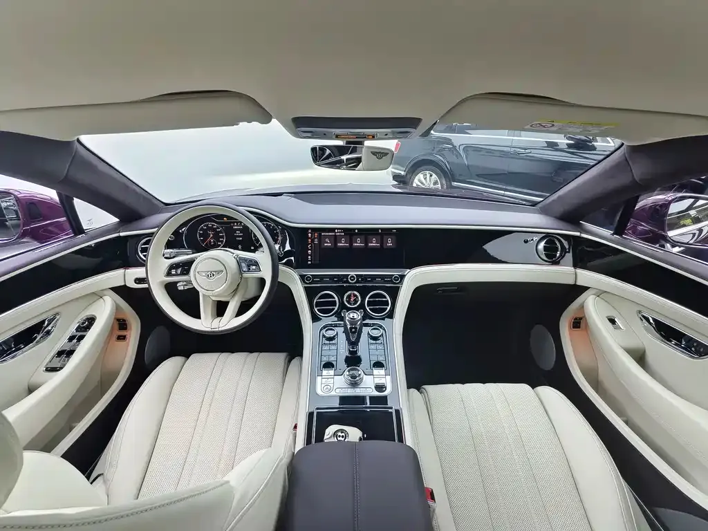 Bentley Continental 2024 из CN, фото 6