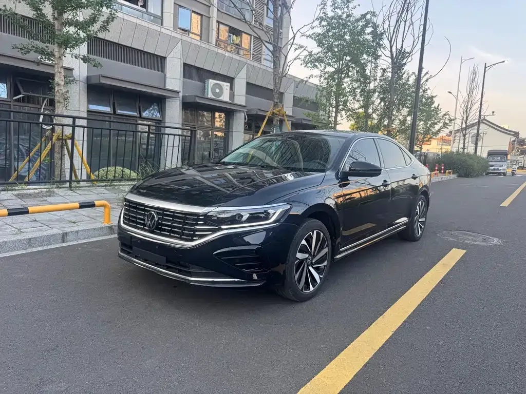 Volkswagen Passat 2023 из CN, фото 1