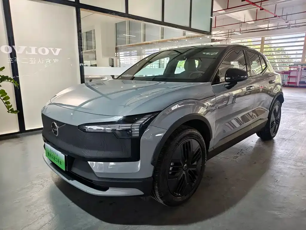 Volvo EX30 2025 из CN, фото 1