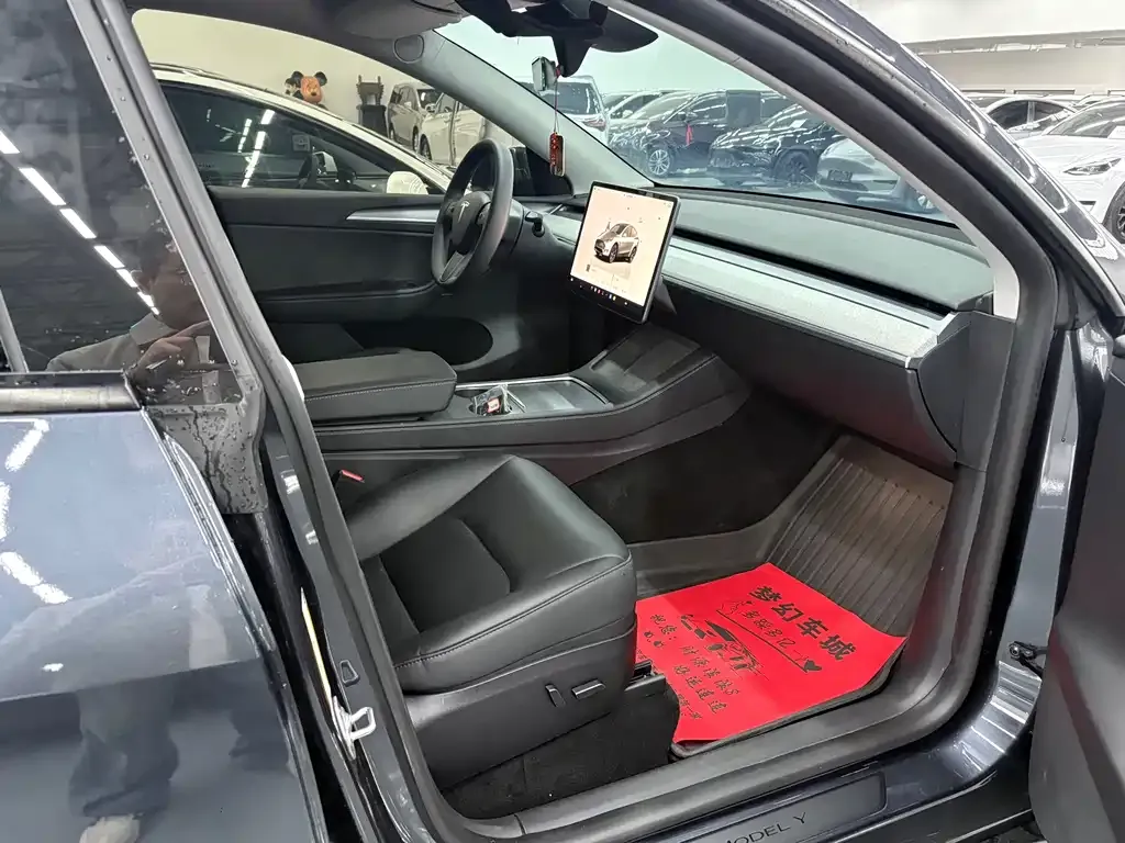 Tesla Model Y 2024 из CN, фото 10
