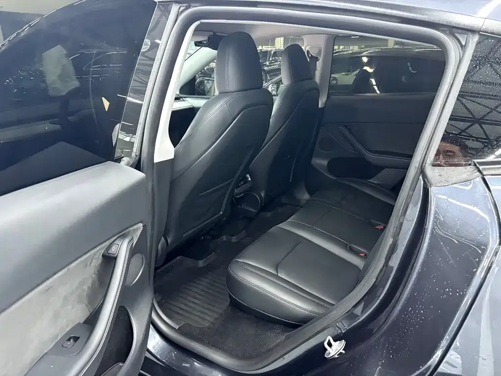 Tesla Model Y 2024 из CN, фото 7
