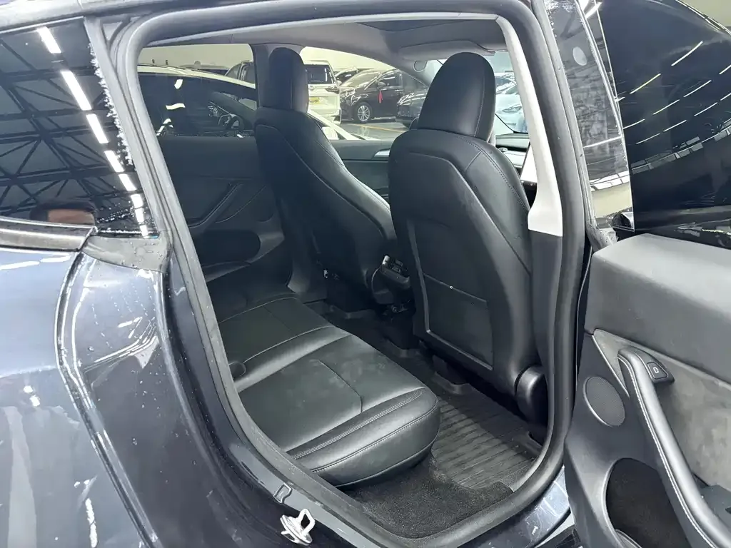 Tesla Model Y 2024 из CN, фото 9