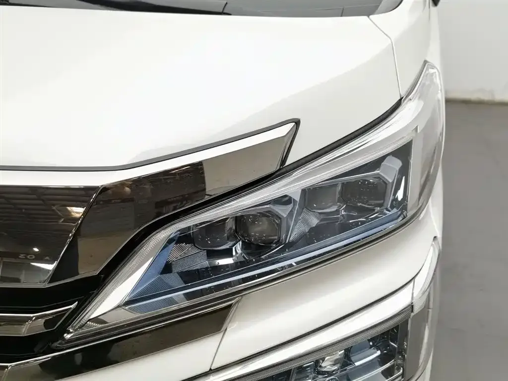 Toyota Vellfire 2023 из CN, фото 7