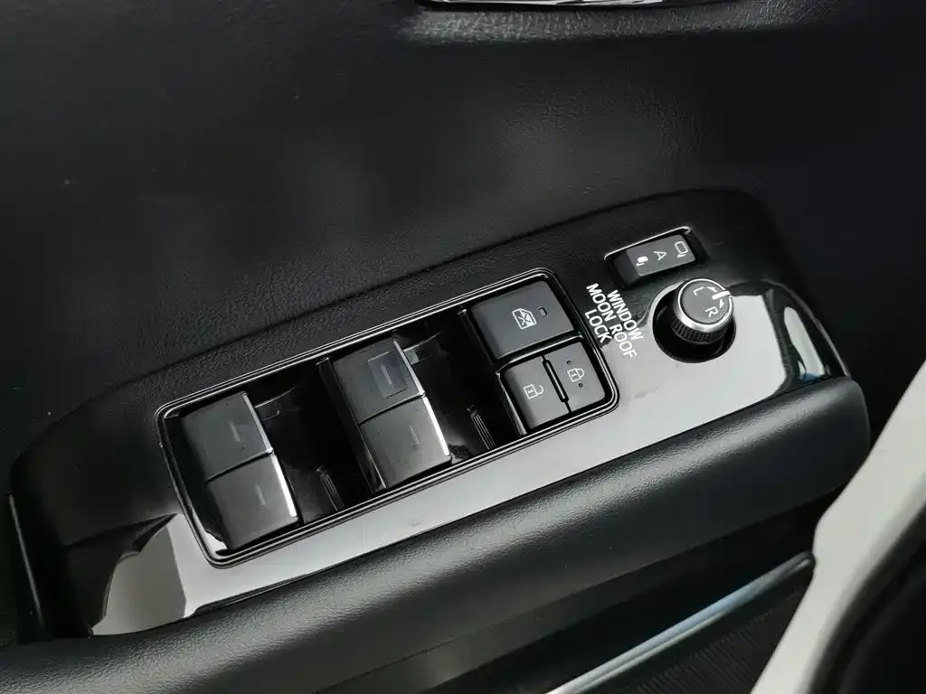 Toyota Vellfire 2023 из CN, фото 9